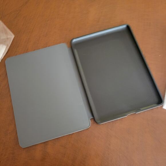 Slim Case Compatible with Kindle Paperwhite 11th Gen 2021 w/auto wake up sleep - Picture 6 of 6